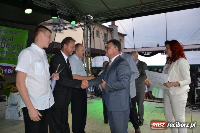 Zdjęcie w galerii na portalu naszraciborz.pl: IV Międzynarodowy Festiwal Orkiestr Dętych w Tworkowie wiadomości z regionu