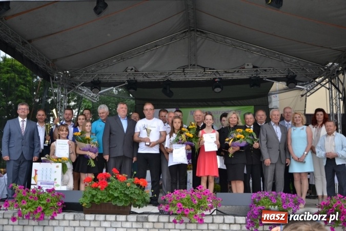 Zdjęcie w galerii na portalu naszraciborz.pl: IV Międzynarodowy Festiwal Orkiestr Dętych w Tworkowie wiadomości z regionu