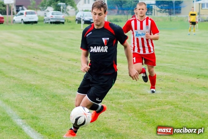 Zdjęcie w galerii na portalu naszraciborz.pl: Nerwówka w Bieńkowicach. Baraż nie dla Rogowa wiadomości z regionu