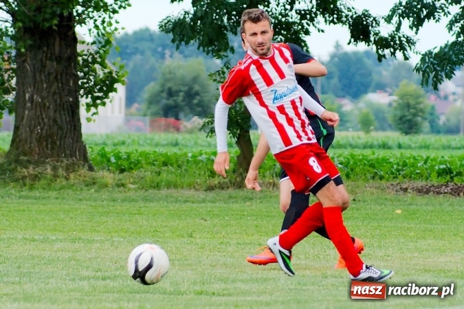 Zdjęcie w galerii na portalu naszraciborz.pl: Nerwówka w Bieńkowicach. Baraż nie dla Rogowa wiadomości z regionu