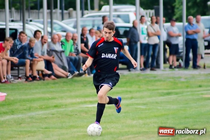 Zdjęcie w galerii na portalu naszraciborz.pl: Nerwówka w Bieńkowicach. Baraż nie dla Rogowa wiadomości z regionu