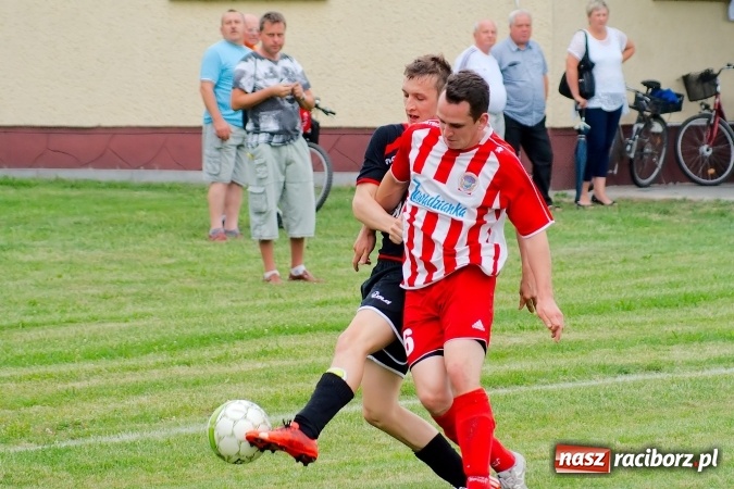 Zdjęcie w galerii na portalu naszraciborz.pl: Nerwówka w Bieńkowicach. Baraż nie dla Rogowa wiadomości z regionu