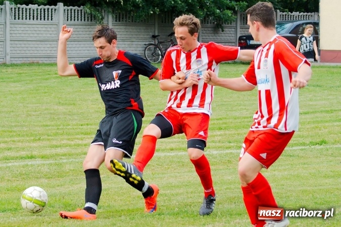 Zdjęcie w galerii na portalu naszraciborz.pl: Nerwówka w Bieńkowicach. Baraż nie dla Rogowa wiadomości z regionu