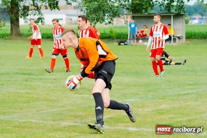 Zdjęcie w galerii na portalu naszraciborz.pl: Nerwówka w Bieńkowicach. Baraż nie dla Rogowa wiadomości z regionu