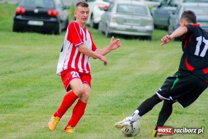 Zdjęcie w galerii na portalu naszraciborz.pl: Nerwówka w Bieńkowicach. Baraż nie dla Rogowa wiadomości z regionu