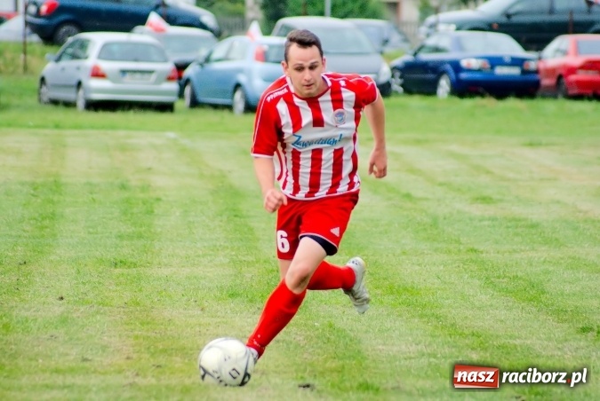 Zdjęcie w galerii na portalu naszraciborz.pl: Nerwówka w Bieńkowicach. Baraż nie dla Rogowa wiadomości z regionu