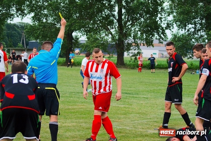 Zdjęcie w galerii na portalu naszraciborz.pl: Nerwówka w Bieńkowicach. Baraż nie dla Rogowa wiadomości z regionu