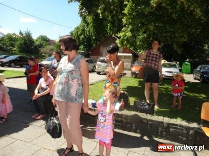 Zdjęcie w galerii na portalu naszraciborz.pl: Obchody IX Metropolitalnego Święta Rodziny w MDK-u wiadomości z regionu