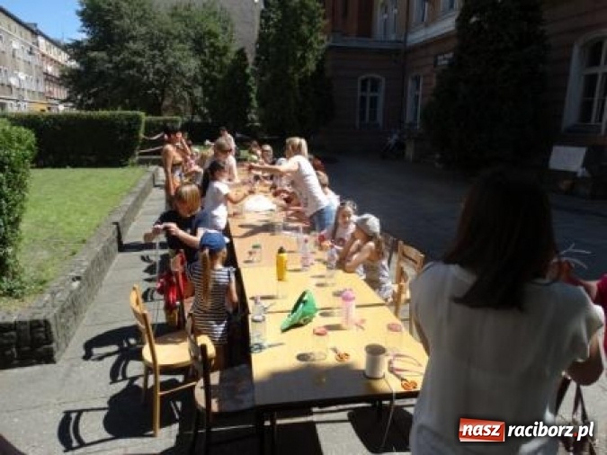 Zdjęcie w galerii na portalu naszraciborz.pl: Obchody IX Metropolitalnego Święta Rodziny w MDK-u wiadomości z regionu