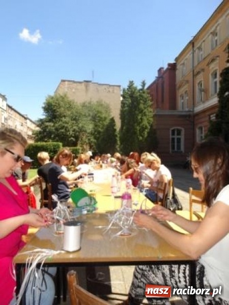 Zdjęcie w galerii na portalu naszraciborz.pl: Obchody IX Metropolitalnego Święta Rodziny w MDK-u wiadomości z regionu
