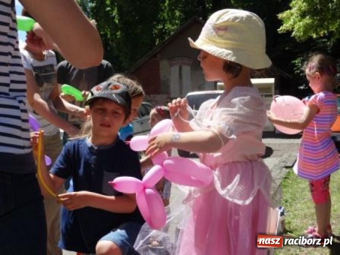 Zdjęcie w galerii na portalu naszraciborz.pl: Obchody IX Metropolitalnego Święta Rodziny w MDK-u wiadomości z regionu