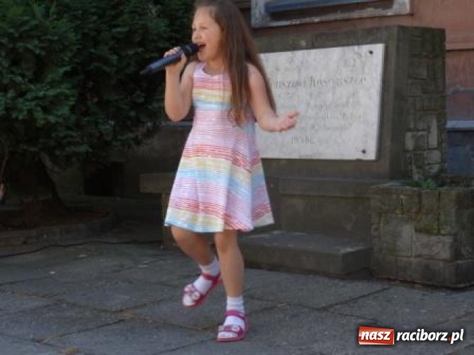 Zdjęcie w galerii na portalu naszraciborz.pl: Obchody IX Metropolitalnego Święta Rodziny w MDK-u wiadomości z regionu