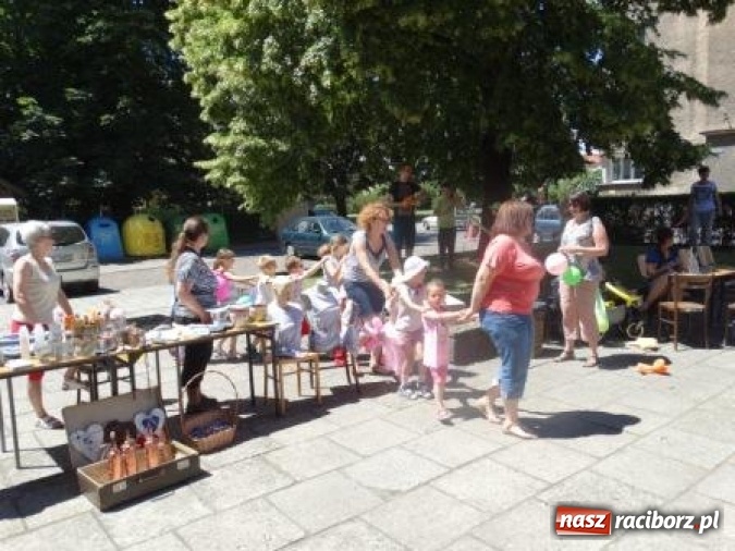 Zdjęcie w galerii na portalu naszraciborz.pl: Obchody IX Metropolitalnego Święta Rodziny w MDK-u wiadomości z regionu