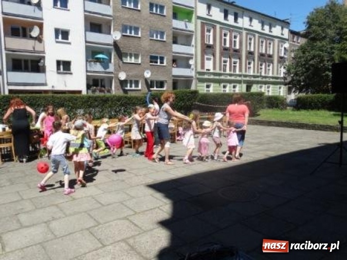 Zdjęcie w galerii na portalu naszraciborz.pl: Obchody IX Metropolitalnego Święta Rodziny w MDK-u wiadomości z regionu