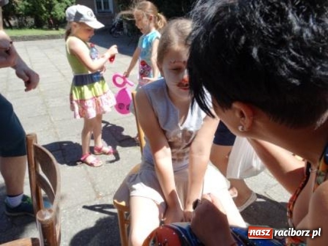 Zdjęcie w galerii na portalu naszraciborz.pl: Obchody IX Metropolitalnego Święta Rodziny w MDK-u wiadomości z regionu