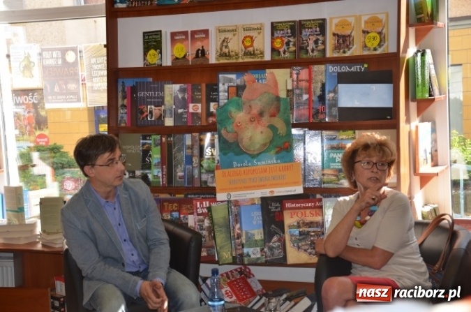 Zdjęcie w galerii na portalu naszraciborz.pl: Dorota Sumińska w Księgarni Sowa wiadomości z regionu