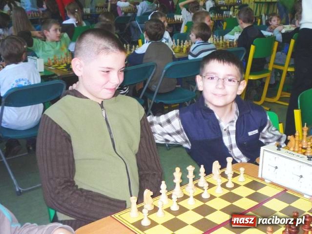 Zdjęcie w galerii na portalu naszraciborz.pl: Indywidualne i drużynowe Mistrzostwa Śląska w szachach szybkich juniorów wiadomości z regionu