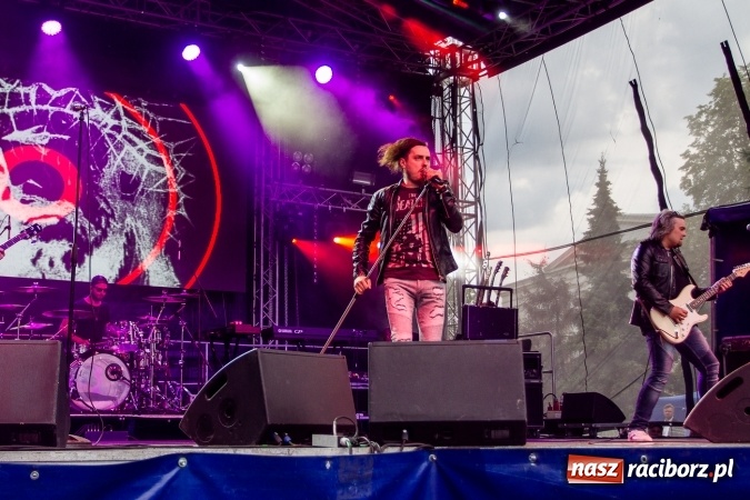 Zdjęcie w galerii na portalu naszraciborz.pl: BRACIA i gościnnie Krzysztof Cugowski na finał Dni Raciborza 2016 FOTO wiadomości z regionu