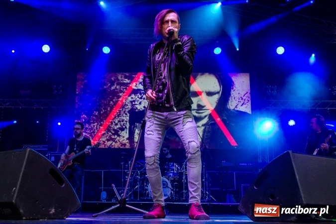 Zdjęcie w galerii na portalu naszraciborz.pl: BRACIA i gościnnie Krzysztof Cugowski na finał Dni Raciborza 2016 FOTO wiadomości z regionu