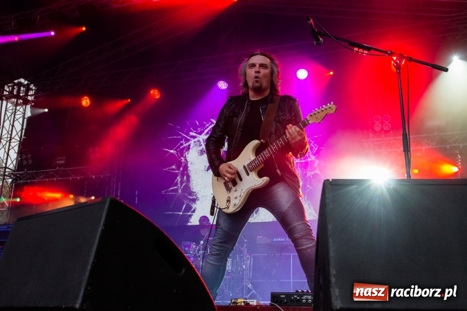 Zdjęcie w galerii na portalu naszraciborz.pl: BRACIA i gościnnie Krzysztof Cugowski na finał Dni Raciborza 2016 FOTO wiadomości z regionu