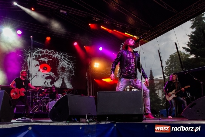 Zdjęcie w galerii na portalu naszraciborz.pl: BRACIA i gościnnie Krzysztof Cugowski na finał Dni Raciborza 2016 FOTO wiadomości z regionu