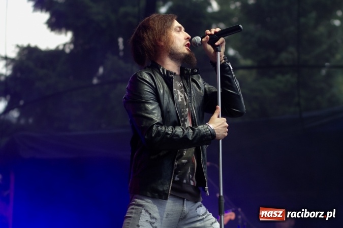 Zdjęcie w galerii na portalu naszraciborz.pl: BRACIA i gościnnie Krzysztof Cugowski na finał Dni Raciborza 2016 FOTO wiadomości z regionu