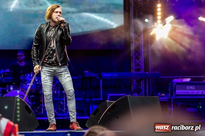 Zdjęcie w galerii na portalu naszraciborz.pl: BRACIA i gościnnie Krzysztof Cugowski na finał Dni Raciborza 2016 FOTO wiadomości z regionu