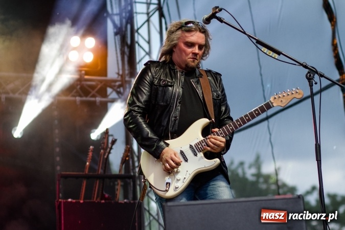 Zdjęcie w galerii na portalu naszraciborz.pl: BRACIA i gościnnie Krzysztof Cugowski na finał Dni Raciborza 2016 FOTO wiadomości z regionu