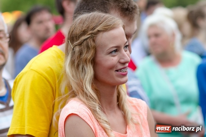 Zdjęcie w galerii na portalu naszraciborz.pl: BRACIA i gościnnie Krzysztof Cugowski na finał Dni Raciborza 2016 FOTO wiadomości z regionu