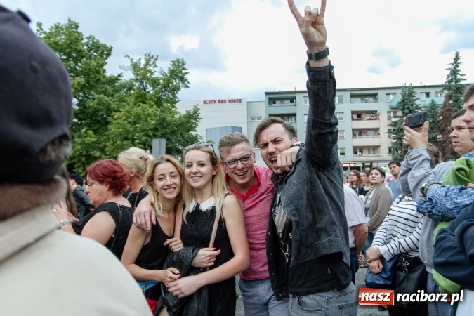 Zdjęcie w galerii na portalu naszraciborz.pl: BRACIA i gościnnie Krzysztof Cugowski na finał Dni Raciborza 2016 FOTO wiadomości z regionu