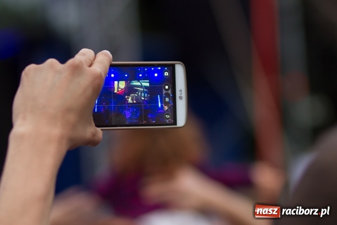 Zdjęcie w galerii na portalu naszraciborz.pl: BRACIA i gościnnie Krzysztof Cugowski na finał Dni Raciborza 2016 FOTO wiadomości z regionu