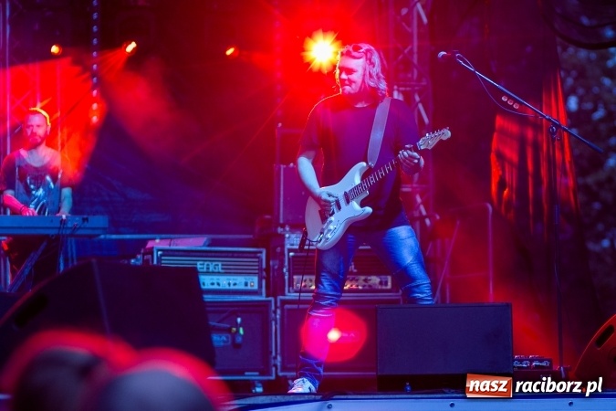 Zdjęcie w galerii na portalu naszraciborz.pl: BRACIA i gościnnie Krzysztof Cugowski na finał Dni Raciborza 2016 FOTO wiadomości z regionu