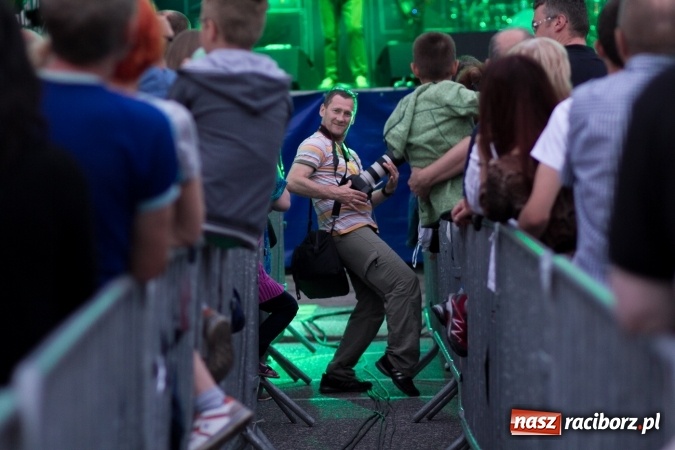 Zdjęcie w galerii na portalu naszraciborz.pl: BRACIA i gościnnie Krzysztof Cugowski na finał Dni Raciborza 2016 FOTO wiadomości z regionu