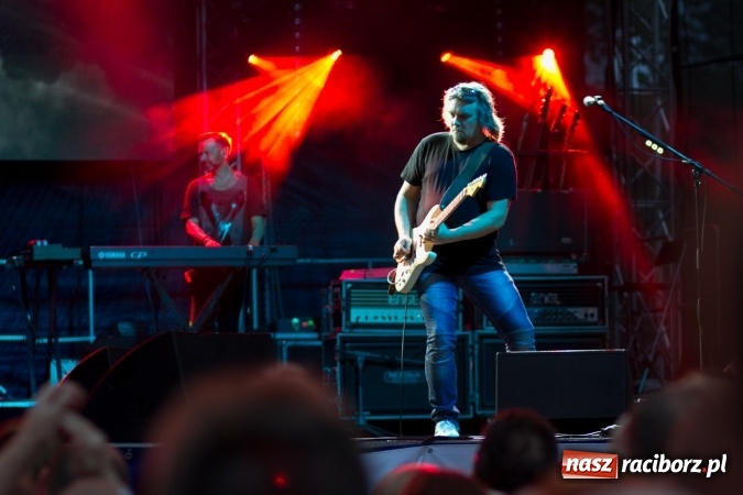 Zdjęcie w galerii na portalu naszraciborz.pl: BRACIA i gościnnie Krzysztof Cugowski na finał Dni Raciborza 2016 FOTO wiadomości z regionu