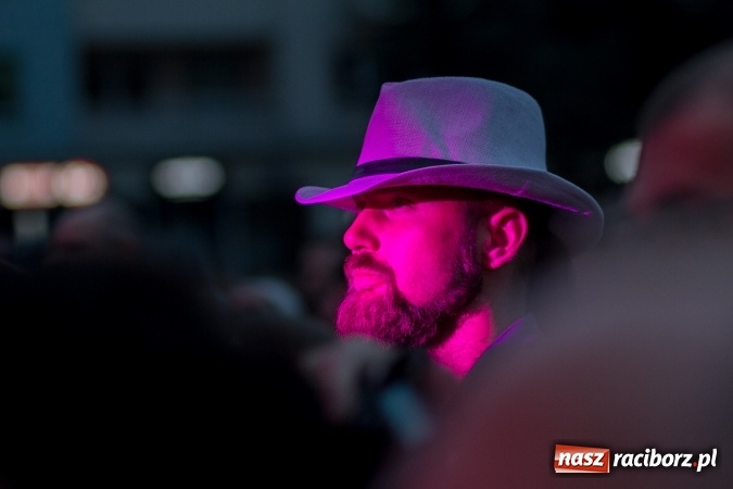 Zdjęcie w galerii na portalu naszraciborz.pl: BRACIA i gościnnie Krzysztof Cugowski na finał Dni Raciborza 2016 FOTO wiadomości z regionu