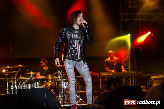 Zdjęcie w galerii na portalu naszraciborz.pl: BRACIA i gościnnie Krzysztof Cugowski na finał Dni Raciborza 2016 FOTO wiadomości z regionu