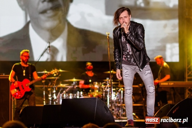 Zdjęcie w galerii na portalu naszraciborz.pl: BRACIA i gościnnie Krzysztof Cugowski na finał Dni Raciborza 2016 FOTO wiadomości z regionu