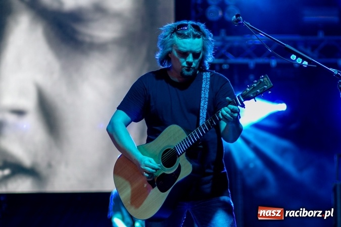 Zdjęcie w galerii na portalu naszraciborz.pl: BRACIA i gościnnie Krzysztof Cugowski na finał Dni Raciborza 2016 FOTO wiadomości z regionu