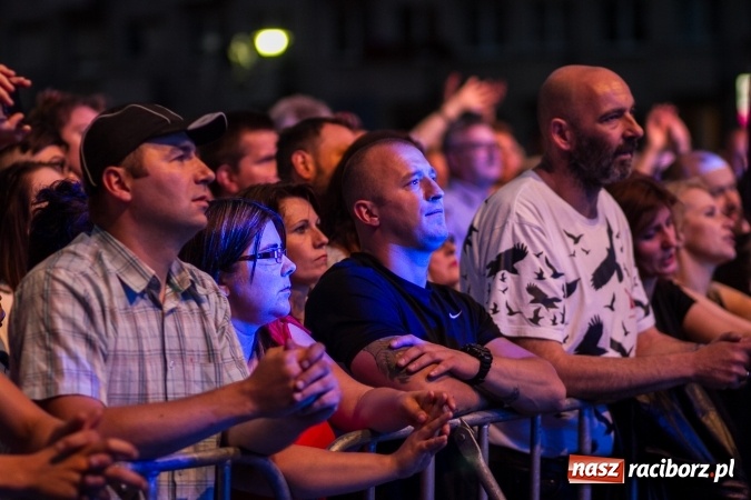 Zdjęcie w galerii na portalu naszraciborz.pl: BRACIA i gościnnie Krzysztof Cugowski na finał Dni Raciborza 2016 FOTO wiadomości z regionu