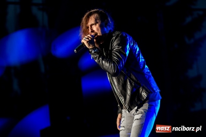 Zdjęcie w galerii na portalu naszraciborz.pl: BRACIA i gościnnie Krzysztof Cugowski na finał Dni Raciborza 2016 FOTO wiadomości z regionu