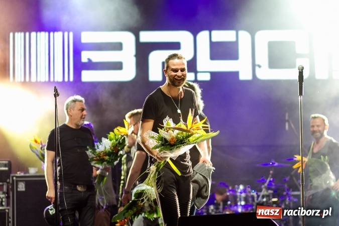 Zdjęcie w galerii na portalu naszraciborz.pl: BRACIA i gościnnie Krzysztof Cugowski na finał Dni Raciborza 2016 FOTO wiadomości z regionu