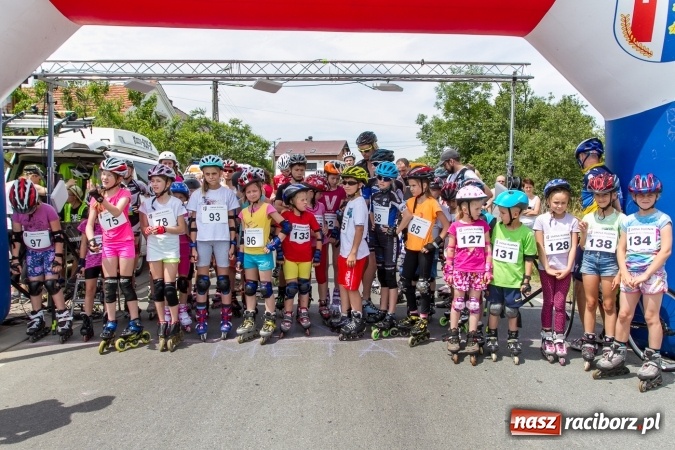 Zdjęcie w galerii na portalu naszraciborz.pl: VI Ogólnopolski Bieg na Łyżworolkach w Modzurowie wiadomości z regionu