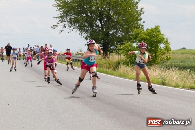 Zdjęcie w galerii na portalu naszraciborz.pl: VI Ogólnopolski Bieg na Łyżworolkach w Modzurowie wiadomości z regionu