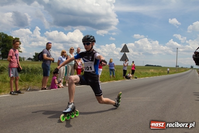 Zdjęcie w galerii na portalu naszraciborz.pl: VI Ogólnopolski Bieg na Łyżworolkach w Modzurowie wiadomości z regionu