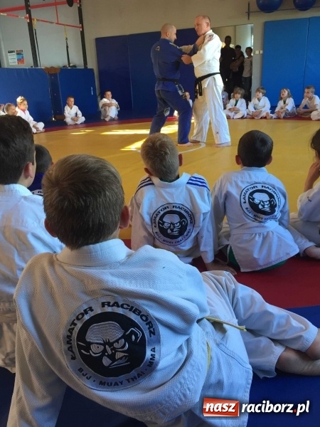 Zdjęcie w galerii na portalu naszraciborz.pl: Olimpijczyk z wizytą w klubie Łamator  wiadomości z regionu