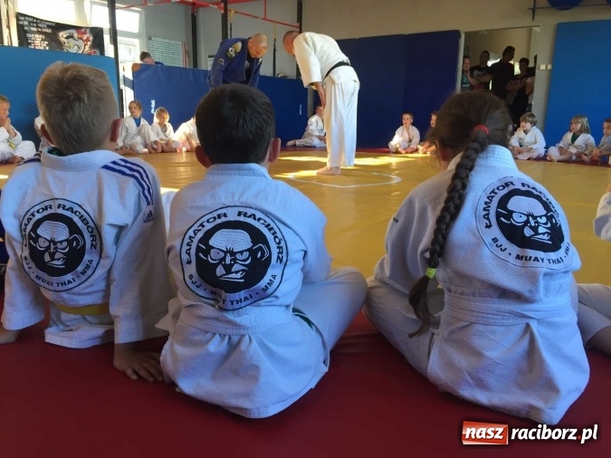 Zdjęcie w galerii na portalu naszraciborz.pl: Olimpijczyk z wizytą w klubie Łamator  wiadomości z regionu