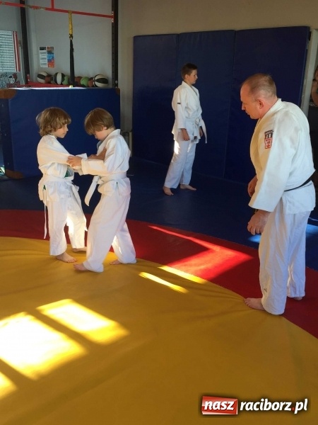 Zdjęcie w galerii na portalu naszraciborz.pl: Olimpijczyk z wizytą w klubie Łamator  wiadomości z regionu