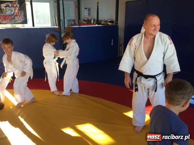 Zdjęcie w galerii na portalu naszraciborz.pl: Olimpijczyk z wizytą w klubie Łamator  wiadomości z regionu