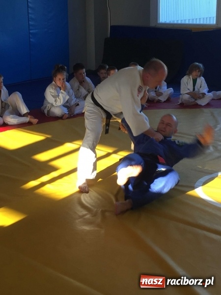 Zdjęcie w galerii na portalu naszraciborz.pl: Olimpijczyk z wizytą w klubie Łamator  wiadomości z regionu