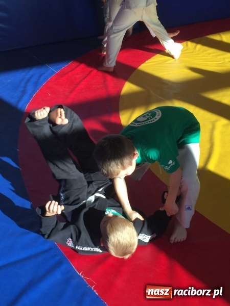 Zdjęcie w galerii na portalu naszraciborz.pl: Olimpijczyk z wizytą w klubie Łamator  wiadomości z regionu